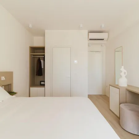 Maison Hotel 4*