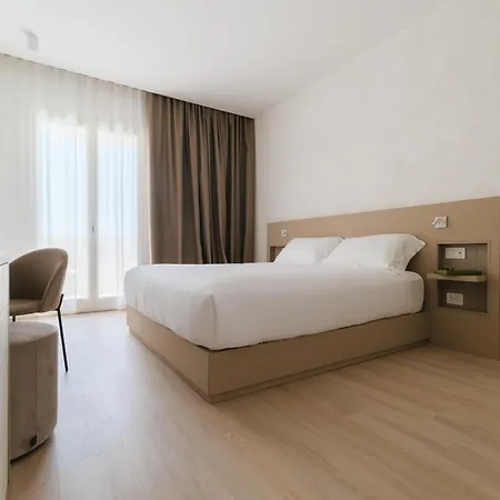 Hotel Maison Sirolo