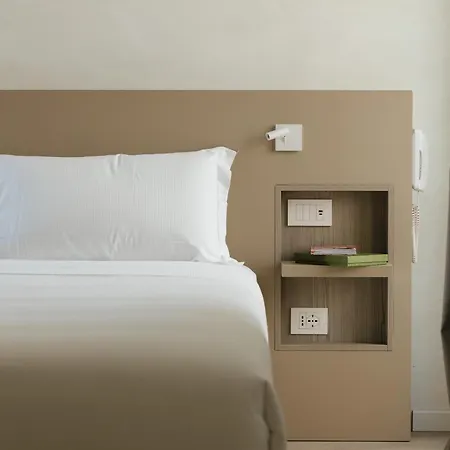 Maison מלון 4*