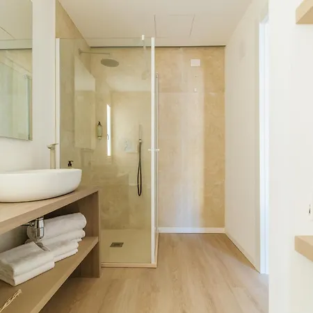 Otel Maison 4*