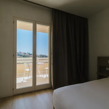 Hotel Maison Sirolo