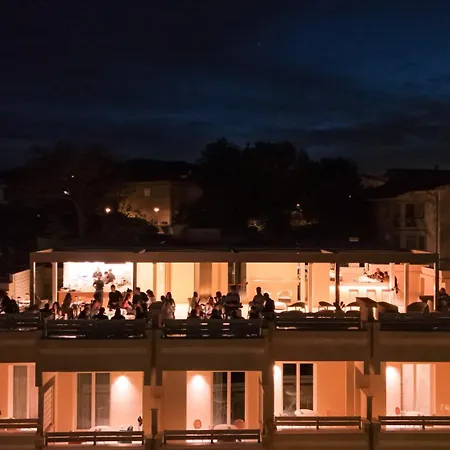 Maison Hotel