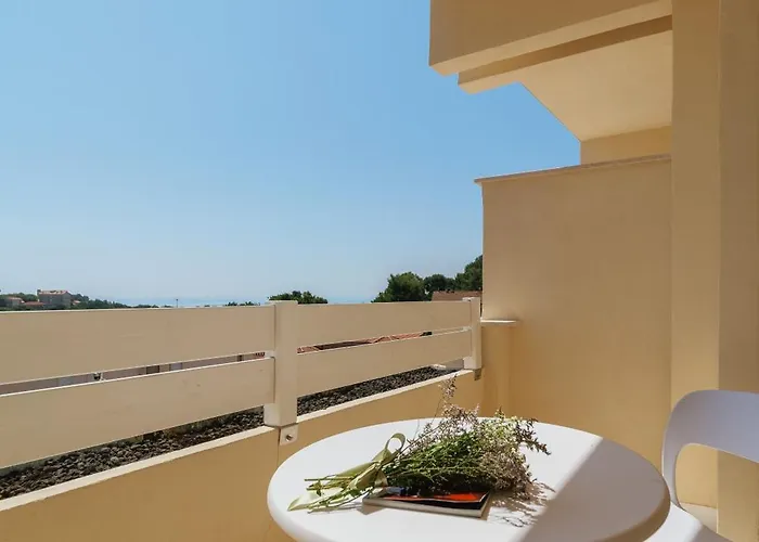 Maison فندق سيرولو