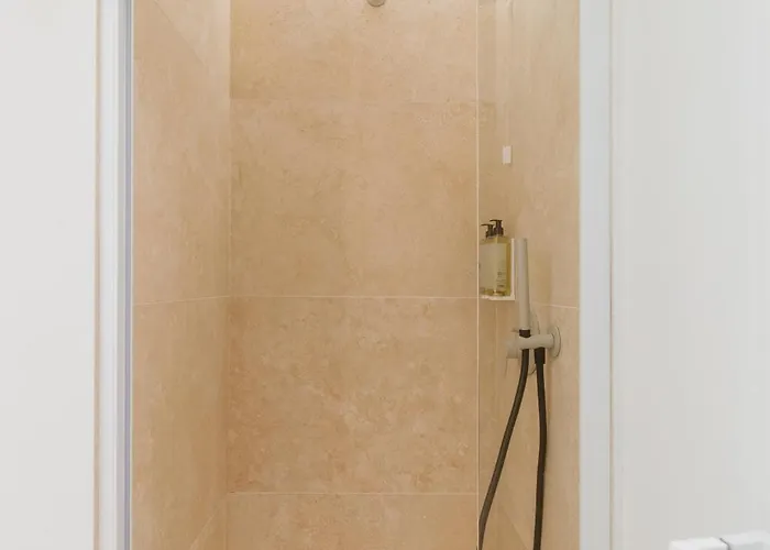 Maison 4* سيرولو